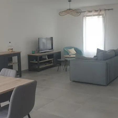 La Perseide - Maison Neuve 900 M *