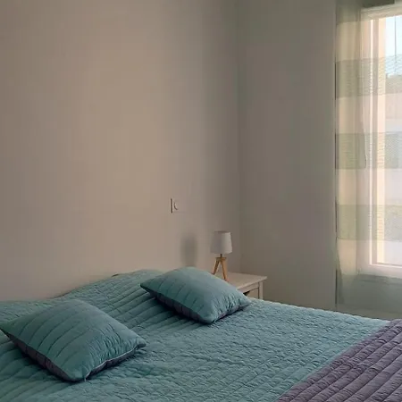 La Perseide - Maison Neuve 900 M Casa de Férias